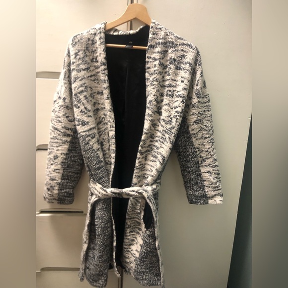 H&M Kimono Cardigan w/ Belt Large - Picture 4 of 4